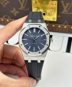 Alternative view of Audemars Piguet Royal Oak 15400ST Replica Watch Blue Dial Rubber Strap APS Factory 41mm