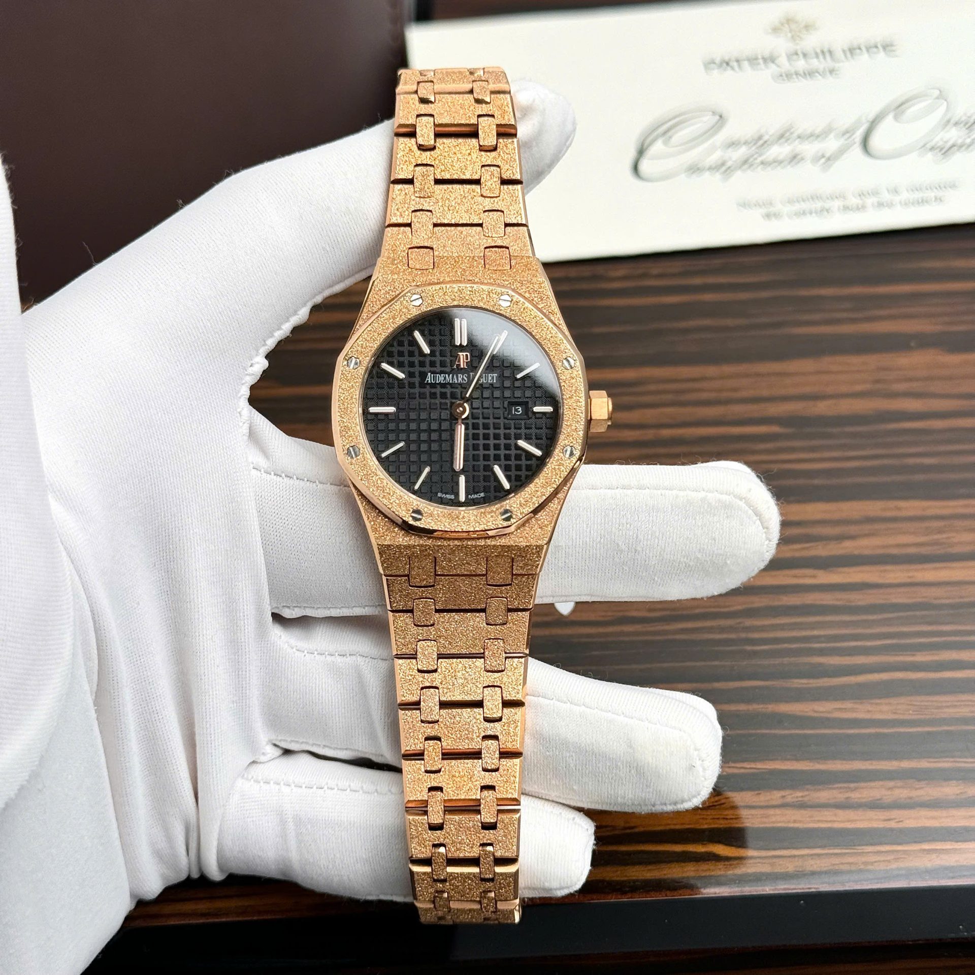 Audemars Piguet Replica Watches Royal Oak 67653OR Women Quartz Movement 34mm