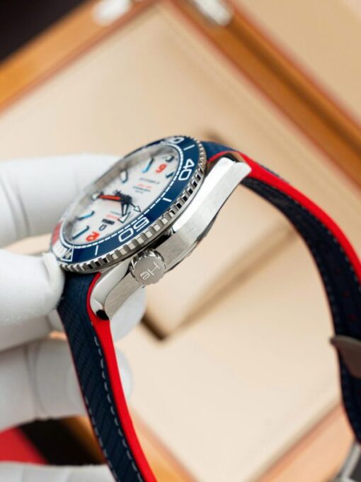 Omega Seamaster Planet Ocean 600M Replica Watches White Dial Rubber Strap VS Factory 43,5mm - Image 11