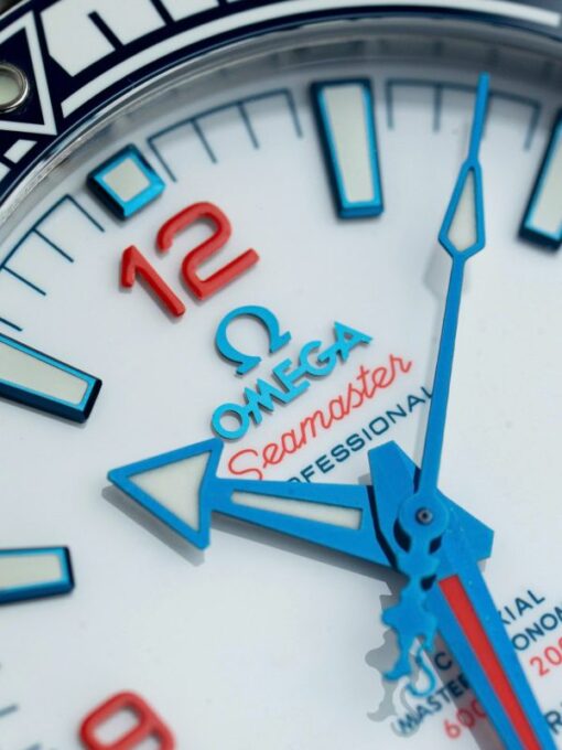 Omega Seamaster Planet Ocean 600M Replica Watches White Dial Rubber Strap VS Factory 43,5mm - Image 7