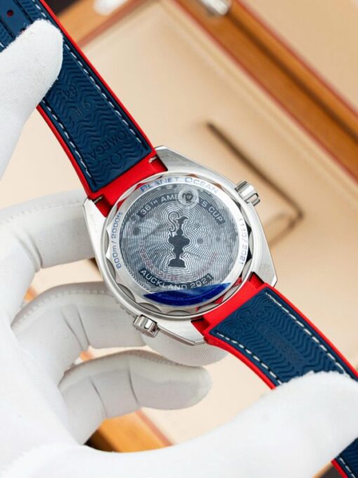 Omega Seamaster Planet Ocean 600M Replica Watches White Dial Rubber Strap VS Factory 43,5mm - Image 12