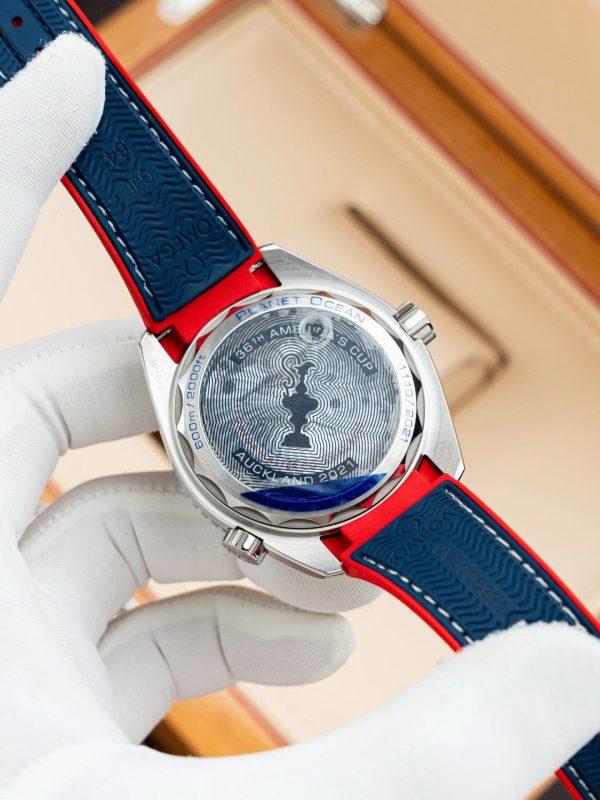Omega Seamaster Planet Ocean 600M Replica Watches White Dial Rubber Strap VS Factory 43,5mm - Image 12