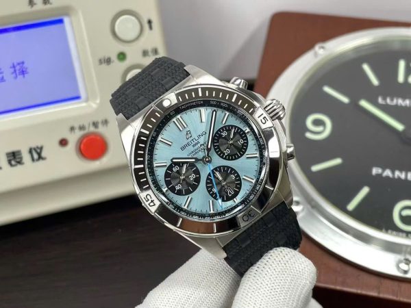 Breitling Luxury Replica Watches Super Chronomat B01 Ice Blue Dial Rubber Strap 44mm - Image 3