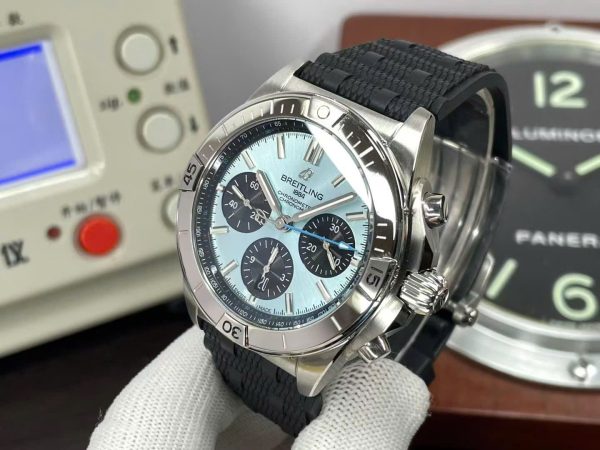 Breitling Luxury Replica Watches Super Chronomat B01 Ice Blue Dial Rubber Strap 44mm - Image 5