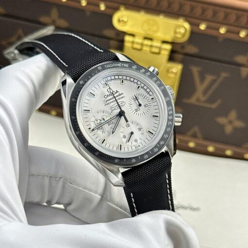 Omega Luxury Fake Watches Speedmaster Apollo 13 Silver Snoopy Manual Winding OM Factory 42mm - Image 4
