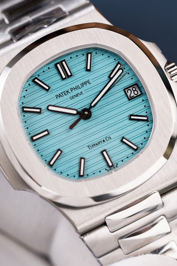 Patek Philippe Nautilus 5711 Tiffany Dial Metal Wire Imitation Watches BBF Factory 40mm - Image 4