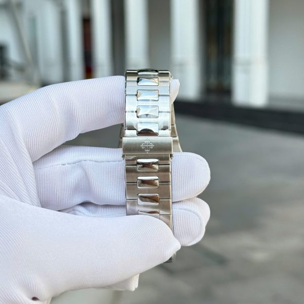 Patek Philippe Nautilus 5711 Best Imitation Watches White Dial Metal Wire BBF Factory 40mm - Image 11
