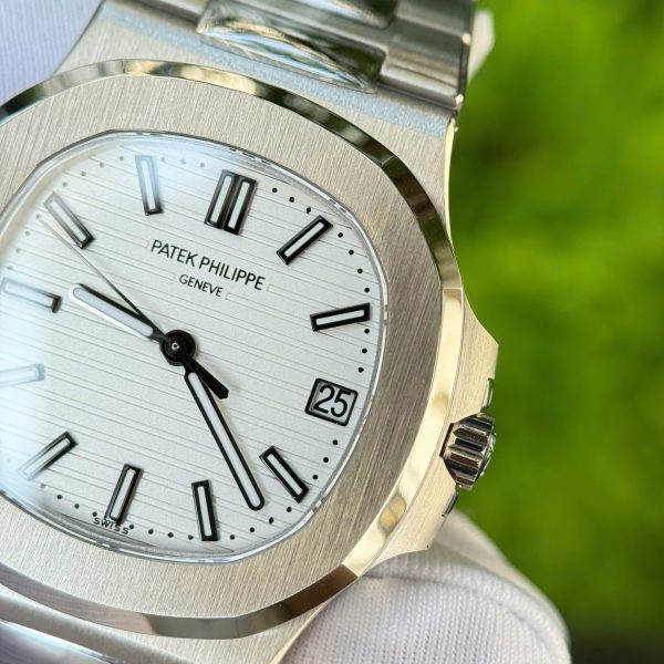 Patek Philippe Nautilus 5711 Best Imitation Watches White Dial Metal Wire BBF Factory 40mm - Image 5