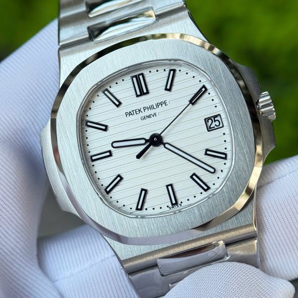 Patek Philippe Nautilus 5711 Best Imitation Watches White Dial Metal Wire BBF Factory 40mm - Image 4