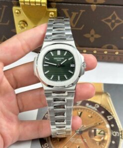 Alternative view of Patek Philippe Nautilus 5711 Best Replica Watches Green Dial Metal Wire BBF Factory 40mm
