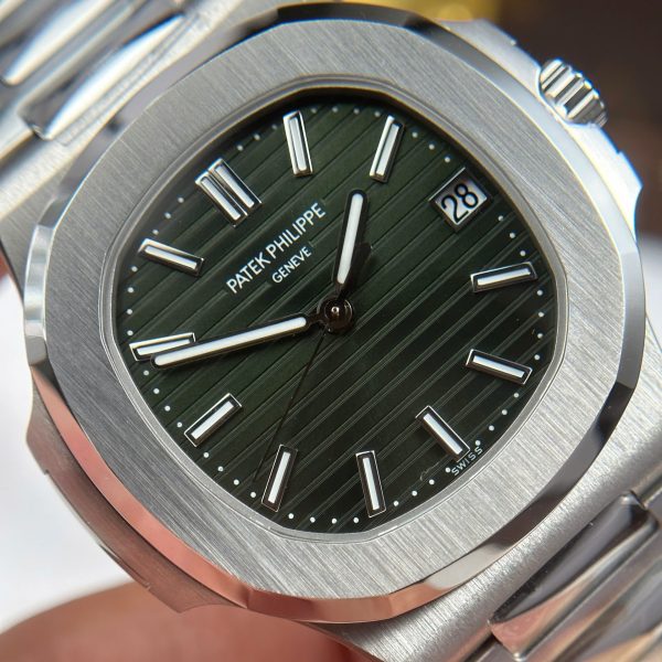 Patek Philippe Nautilus 5711 Best Replica Watches Green Dial Metal Wire BBF Factory 40mm - Image 5