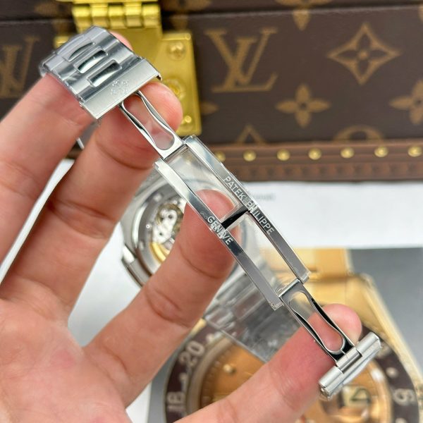 Patek Philippe Nautilus 5711 Best Replica Watches Green Dial Metal Wire BBF Factory 40mm - Image 14