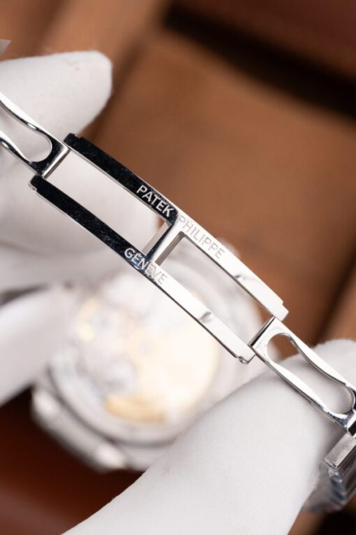 Patek Philippe Nautilus 5711 Replica Watches Blue Dial Metal Wire BBF Factory 40mm - Image 16