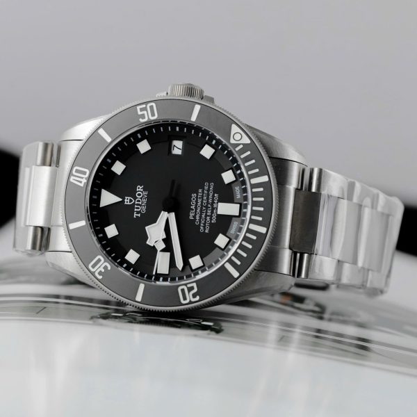 Tudor Pelagos 25600TN Imitation Watches Black Dial Automatic Movement VS Factory 42mm - Image 5