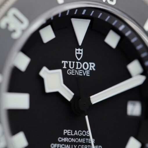 Tudor Pelagos 25600TN Imitation Watches Black Dial Automatic Movement VS Factory 42mm - Image 7