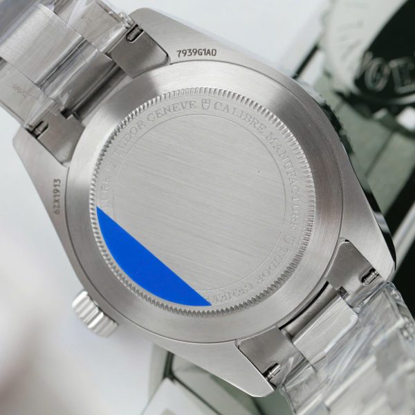 Tudor Luxury Imitation Watches Black Bay GMT Men’s Black Dial Metal Strap ZF Factory 39mm - Image 9