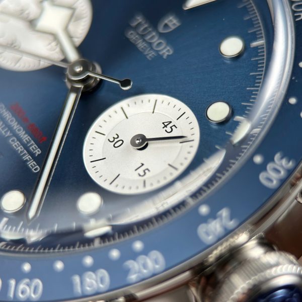 Tudor Black Bay Chronograph Replica Watches Blue Dial Metal Wire ZF Factory 41mm - Image 8