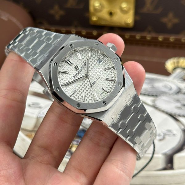 Audemars Piguet Royal Oak 15450 Knock Off Watches White Dial Automatic Movement ZF Factory 37mm - Image 3