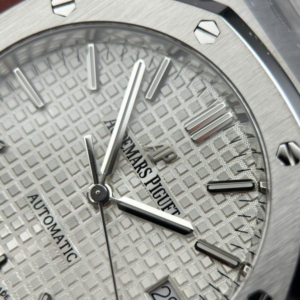 Audemars Piguet Royal Oak 15450 Knock Off Watches White Dial Automatic Movement ZF Factory 37mm - Image 7