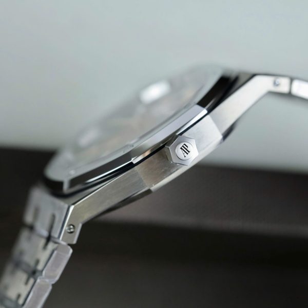 Audemars Piguet Royal Oak Extra-thin Jumbo 16202 Replica Watches Smoked Burgundy Dial ZF Factory 39mm - Image 9