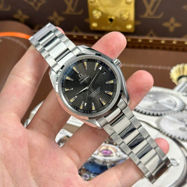 Omega Seamaster Aqua Terra 150M Luxury Fake Watches Green Dial Metal Wire VS Factory 41mm - Image 3