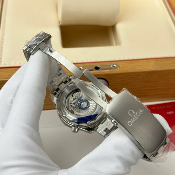 Omega Seamaster Diver 300M Replica Watches White Dial Metal Wire VS Factory 42mm - Image 9