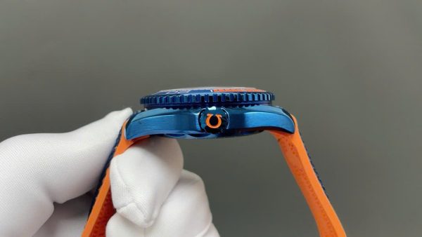 Omega Seamaster Planet Ocean Replica Watches Blue Dial Rubber Strap VS Factory 45.5mm - Image 5