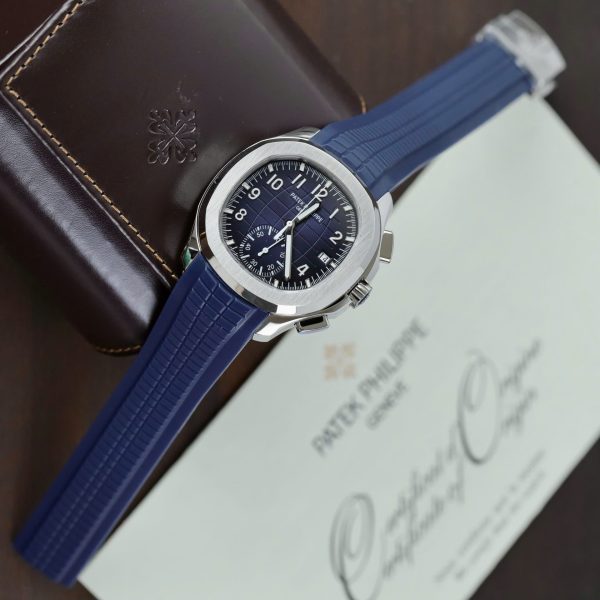 Patek Philippe Aquanaut 5968G Replica Watches Blue Dial Rubber Strap 42.2mm - Image 4