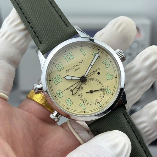 Patek Philippe Calatrava Pilot Travel Time 5524G Luxury Imitation Watches 42mm - Image 4