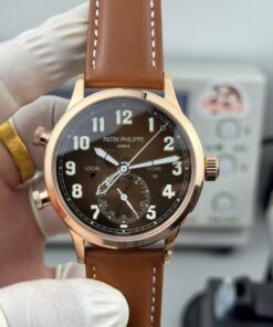 Alternative view of Patek Philippe Best Replica Watches Calatrava Pilot Travel Time 5524R Brown Dial Leather Strap 42mm