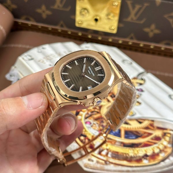 Patek Philippe Nautilus 5711 Rose Gold Replica Watches Brown Dial Metal Wire BBF Factory 40mm - Image 7