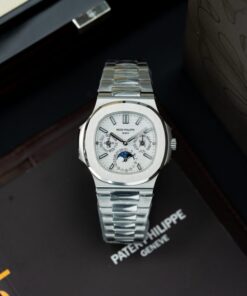 Alternative view of Patek Philippe Nautilus 5740 Replica Watches White Dial Automatic Movement 40mm