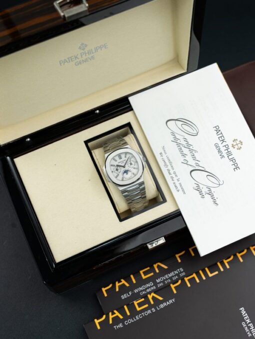 Patek Philippe Nautilus 5740 Replica Watches White Dial Automatic Movement 40mm - Image 3