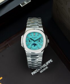 Patek Philippe Nautilus 5740 Luxury Fake Watches Tiffany Dial Automatic Movement 40mm
