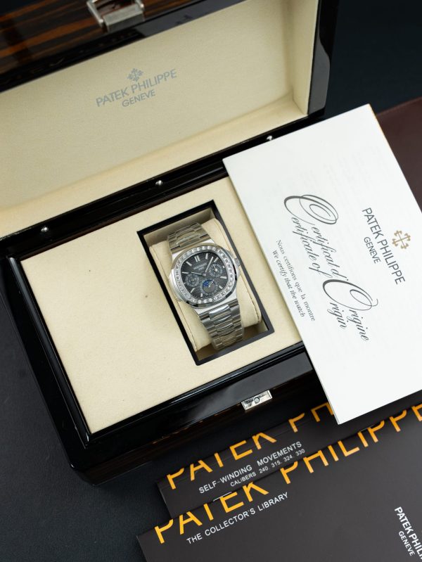 Patek Philippe Nautilus 5740 Imitation Watches Gray Dial Automatic Movement 40mm - Image 3
