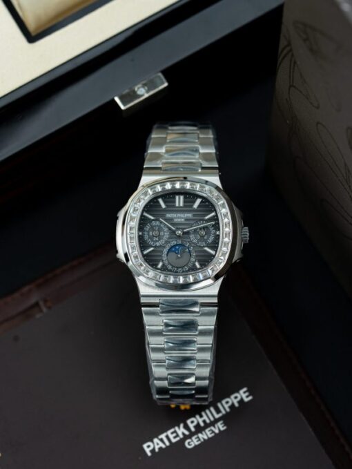 Patek Philippe Nautilus 5740 Imitation Watches Gray Dial Automatic Movement 40mm - Image 2