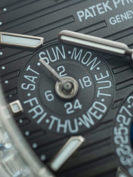 Patek Philippe Nautilus 5740 Imitation Watches Gray Dial Automatic Movement 40mm - Image 8