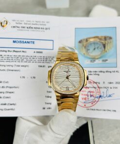 Patek Philippe Nautilus 7118 Replica Watches White Dial Bezel Moissanite Diamonds Custom 35.2mm