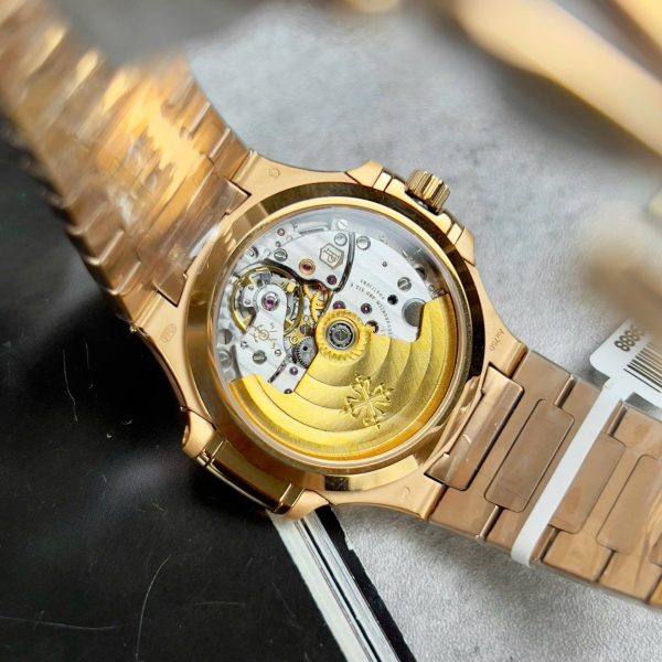 Patek Philippe Nautilus 7118 Replica Watches White Dial Bezel Moissanite Diamonds Custom 35.2mm - Image 9