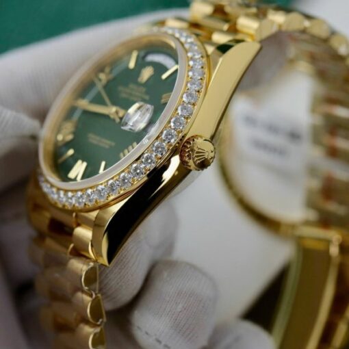 Rolex Day-Date Green Dial Knock Off Watches 18K Gold Wrapped + Bezel Moissanite Diamonds GM Factory 40mm - Image 7