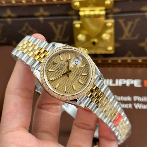 Rolex Replica Watches DateJust 126231 Brick Dial Bezel Diamonds CZ VS Factory 36mm - Image 3