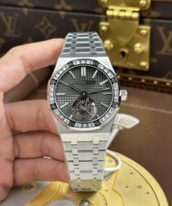 Alternative view of Audemars Piguet Replica Watches Royal Oak Selfwinding Flying Tourbillon 26730BC Dial Gray 41mm