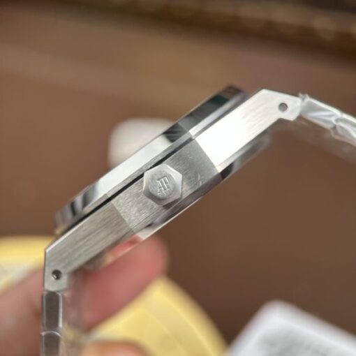 Audemars Piguet Replica Watches Royal Oak Selfwinding Flying Tourbillon 26730BC Dial Gray 41mm - Image 10
