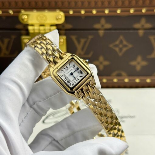 Cartier Panthere Women Replica Watch White Dial Quartz Movement BV Factory 23x30mm