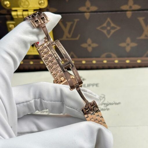 Cartier Panthere Women Luxury Imitation Watches White Dial Quartz Movement BV Factory 23x30mm - Image 11